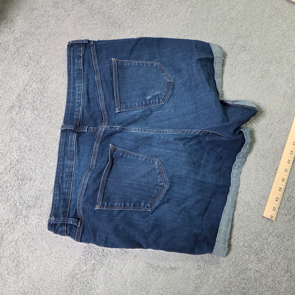 Universal Thread Women 18W Midi Shorts Dark Wash Distressed Cuffed High Rise - Picture 8 of 9
